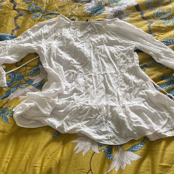 NWOT White Viscose Tiered Tunic with Tassels - Picture 2 of 5